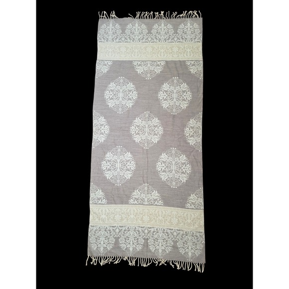 cecchi e cecchi Accessories - Cecchi e Cecchi Italy Wool
2 sided Baroque Pastel Luxury Throw Shawl Scarf